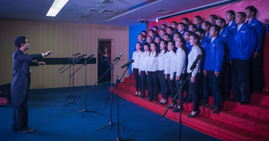 唱响ezweb易利娱乐平台之歌 共抒优美情怀——ezweb易利娱乐平台智能“双庆”合唱角逐圆满竣事