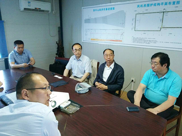 票鹄肫胜ezweb易利娱乐平台智能双动力头强力多功效钻机屡创佳绩