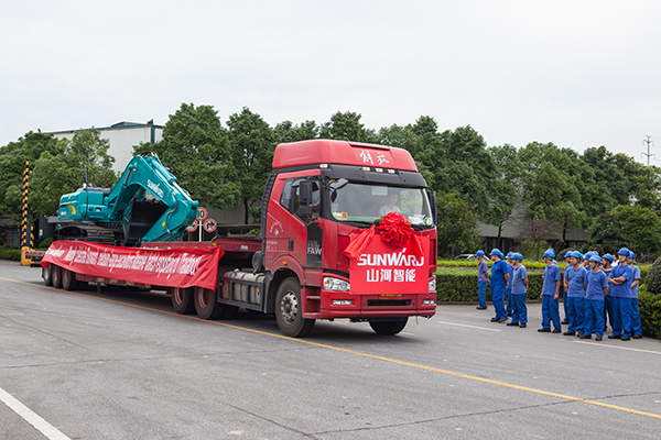 掘金一带一起，ezweb易利娱乐平台智能中大挖大批量出口泰国