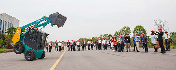 东盟十国主流媒体齐聚ezweb易利娱乐平台智能，共话21世纪海上丝绸之路