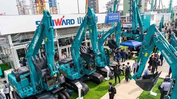 首日签单2.6亿元，ezweb易利娱乐平台智能立异产品引爆上海宝马展