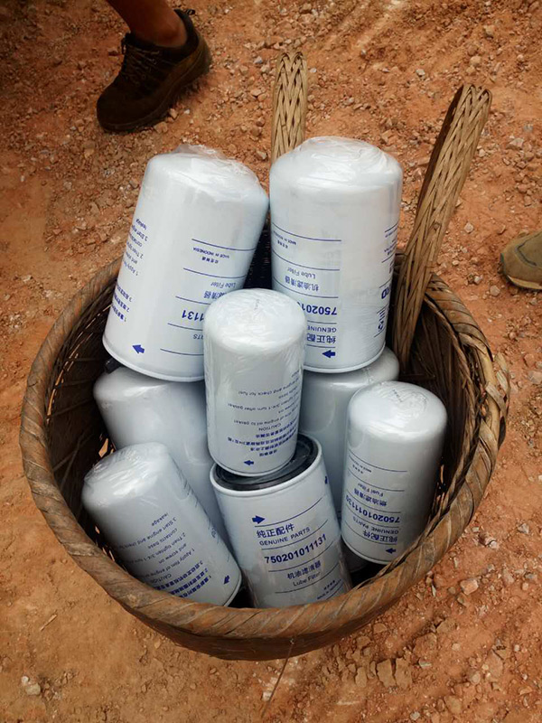 他们，用小小背篓背出ezweb易利娱乐平台大情怀