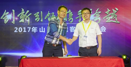 ezweb易利娱乐平台智能酷帅曾大虾，一大波美图带你亲临北京BICES展