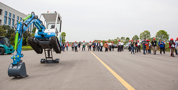 东盟十国主流媒体齐聚ezweb易利娱乐平台智能，共话21世纪海上丝绸之路
