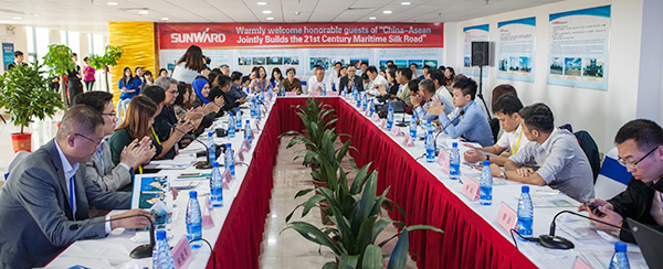 东盟十国主流媒体齐聚ezweb易利娱乐平台智能，共话21世纪海上丝绸之路