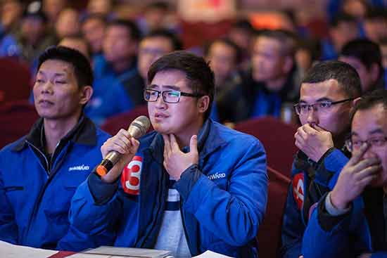 ezweb易利娱乐平台智能营销吹响集结号，2017年撸起袖子加油干