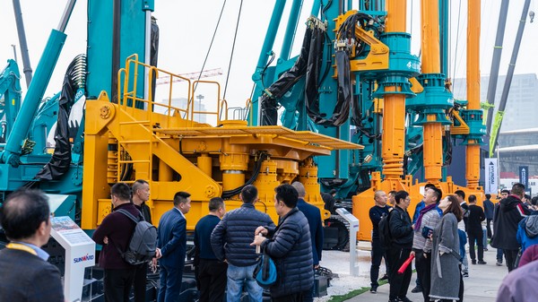 首日签单2.6亿元，ezweb易利娱乐平台智能立异产品引爆上海宝马展