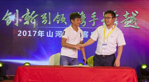 ezweb易利娱乐平台智能酷帅曾大虾，一大波美图带你亲临北京BICES展