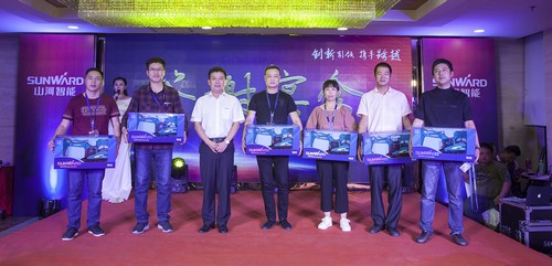 ezweb易利娱乐平台智能酷帅曾大虾，一大波美图带你亲临北京BICES展