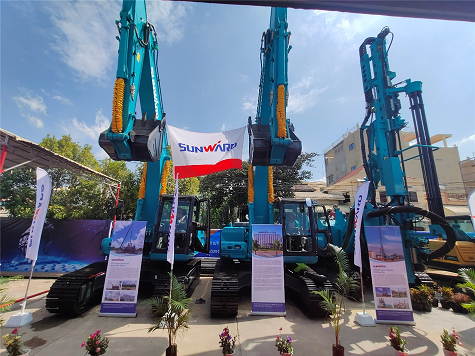 一亿订单 ezweb易利娱乐平台智能闪灼柬埔寨投资展览会