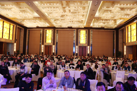 ezweb易利娱乐平台智能天下客户交流会济南站取得丰富效果
