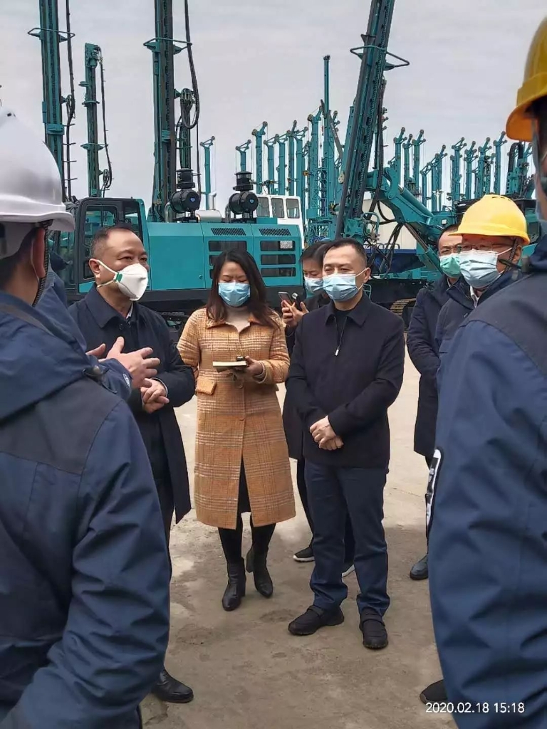 张庆红调研ezweb易利娱乐平台智能疫情防控和复工复产事情