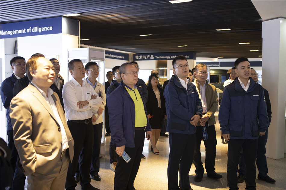 广州市国资委副主任张道泉率队考察ezweb易利娱乐平台智能