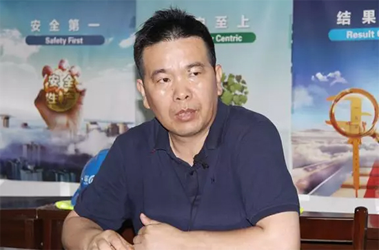 15年3万小时！ezweb易利娱乐平台智能元老级潜孔钻机“雄风”依旧