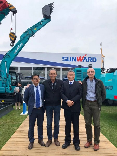 统一个天下，统一个梦想，ezweb易利娱乐平台智能德国宝马展完善收官