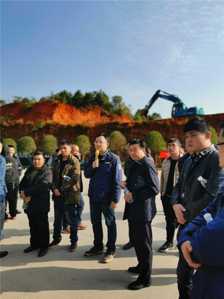 来来来，各人来看“无人驾驶”？赝诰蚧