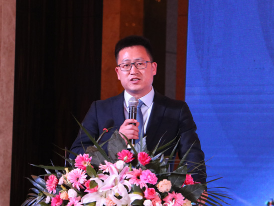 ezweb易利娱乐平台智能天下客户交流会济南站取得丰富效果