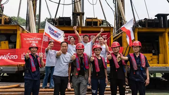 打造长江黄金水道！ezweb易利娱乐平台智能航道钻机轻松搞定水下礁石