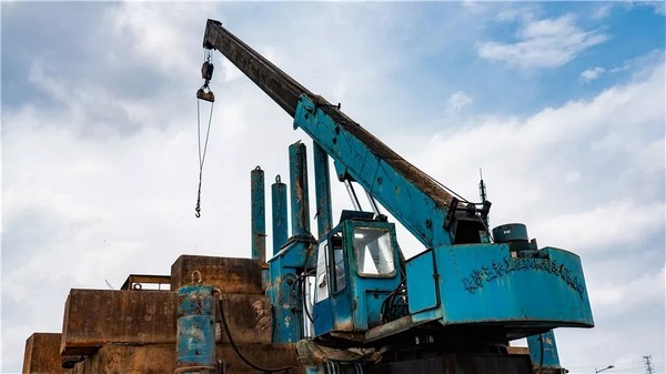 祝贺，中国首台大吨位多功效液压静力压桩机今年二十岁了!