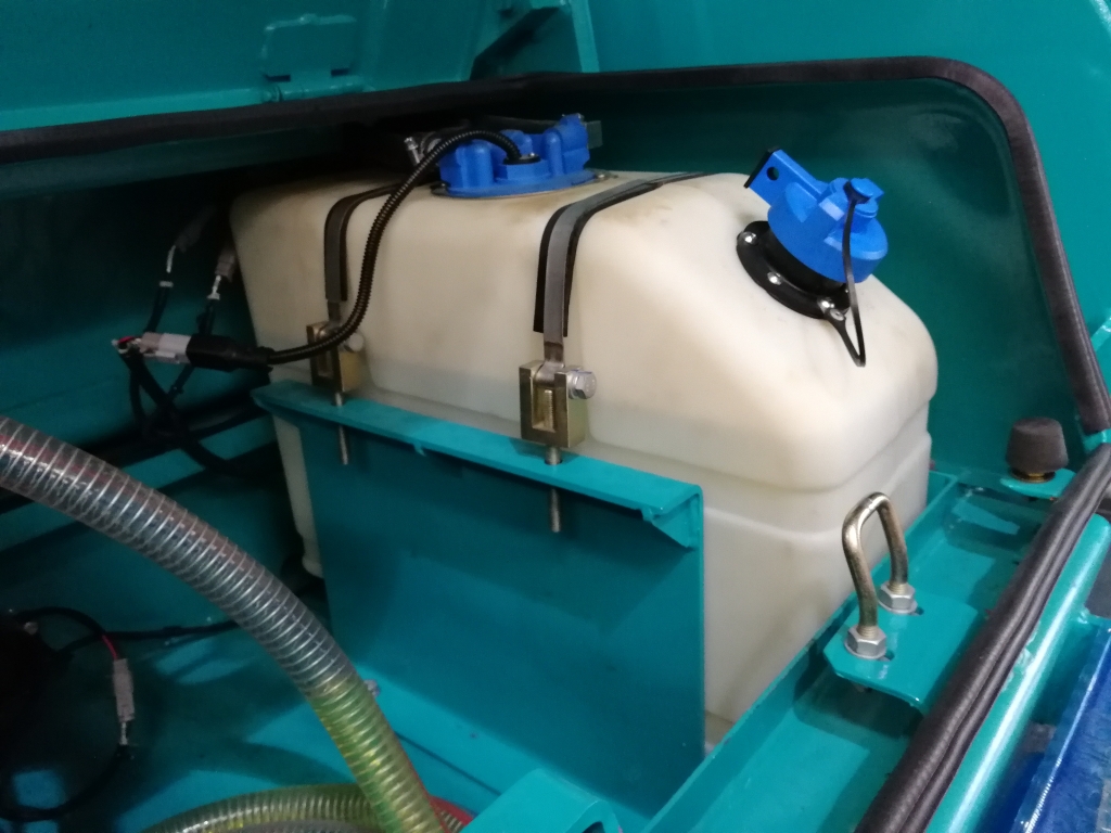 ezweb易利娱乐平台智能再添小空间吊装利器