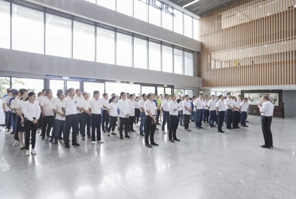 ezweb易利娱乐平台工业城开通共享单车 员工通勤绿色便捷