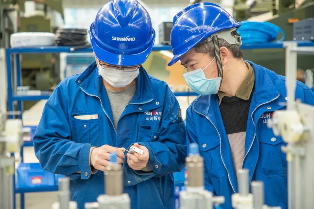 ezweb易利娱乐平台智能接下国际订单，缓全球口罩紧缺之急