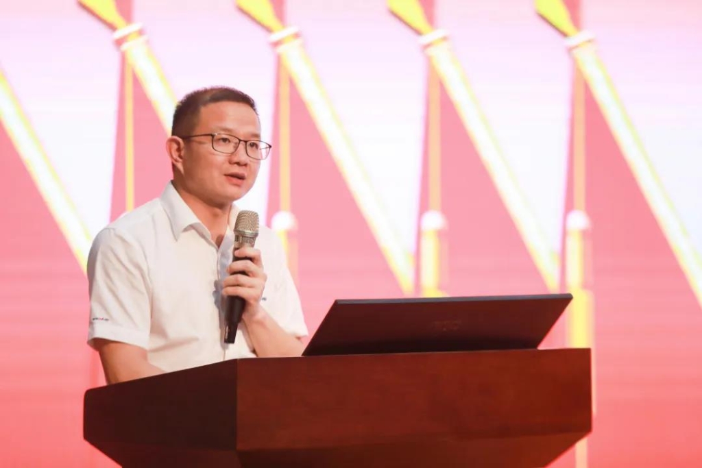 凝心聚力 迎接挑战 共赢ezweb易利娱乐平台 ——ezweb易利娱乐平台智能五届三次“双代会”胜利召开