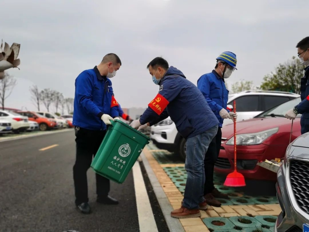 ezweb易利娱乐平台智能党员自愿者开展义务情形清扫