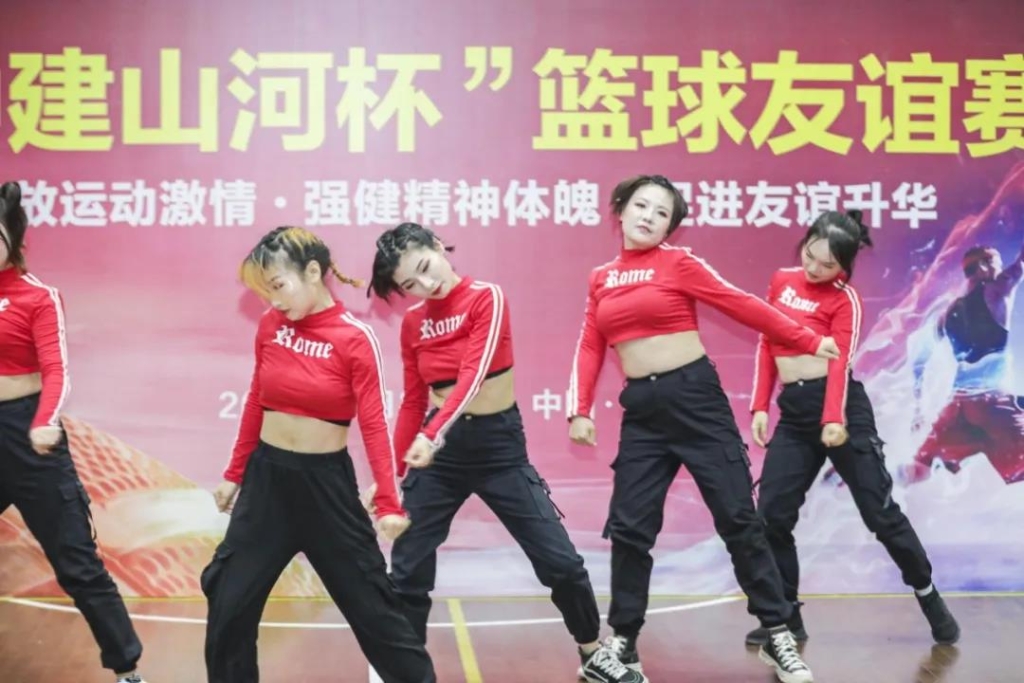 “520” ezweb易利娱乐平台智能以球会友中建五局三公司