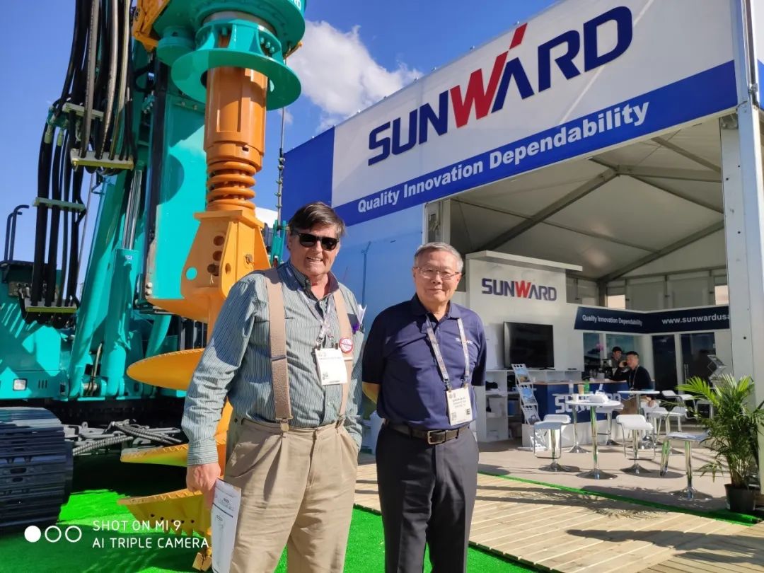 ezweb易利娱乐平台智能董事长何清华“疫”向西欧行