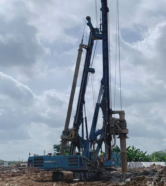 从事基础施工32年的老行家为ezweb易利娱乐平台智能旋挖钻机代言