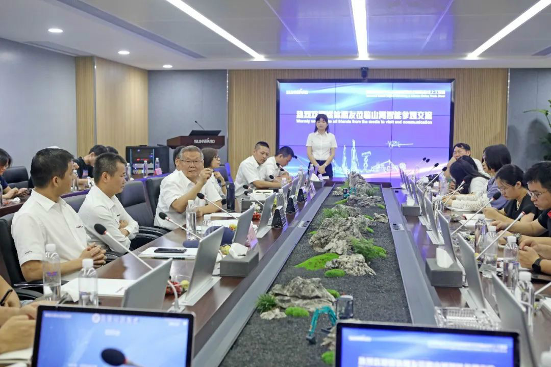 ezweb易利娱乐平台智能数字化出海升级暨联合阿里巴巴国际站线上直播活动圆满举行