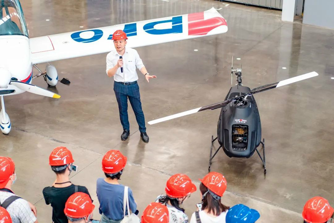 ezweb易利娱乐平台智能数字化出海升级暨联合阿里巴巴国际站线上直播活动圆满举行