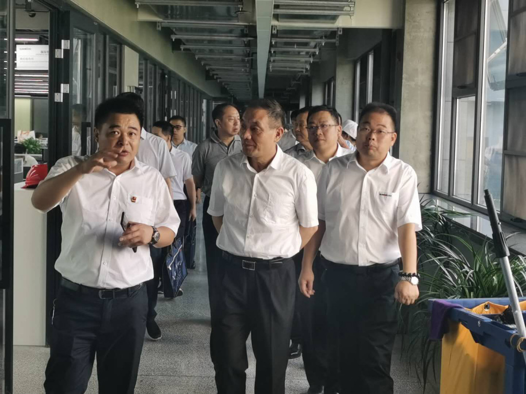 省人大常委会副主任杨维刚调研ezweb易利娱乐平台智能