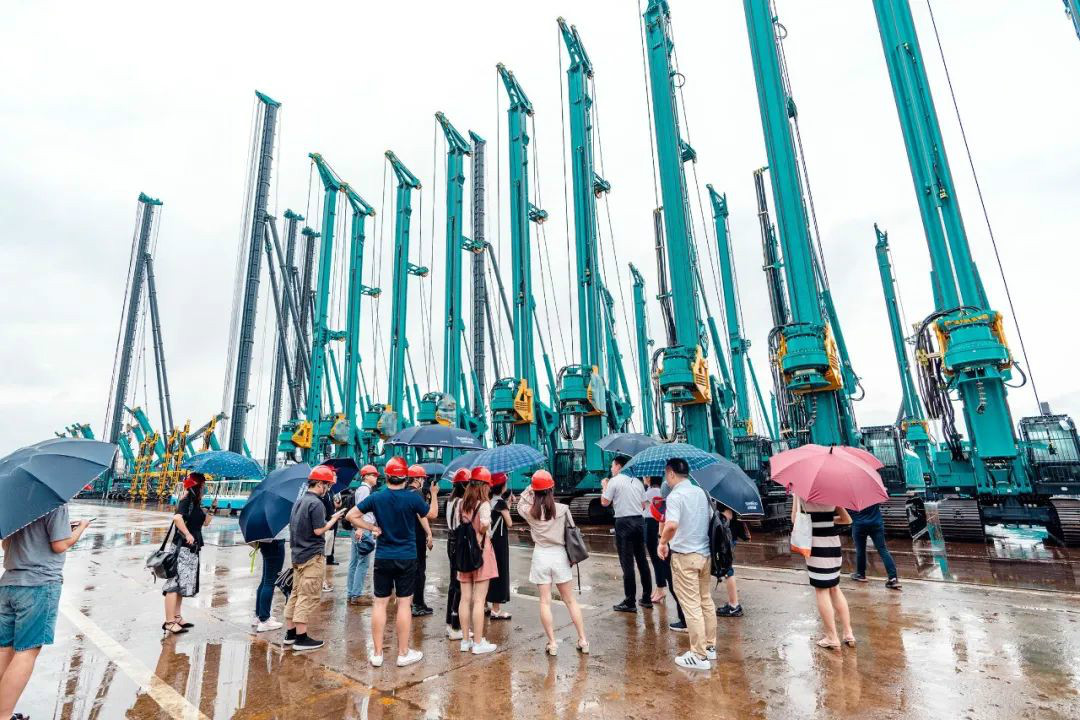 ezweb易利娱乐平台智能数字化出海升级暨联合阿里巴巴国际站线上直播活动圆满举行