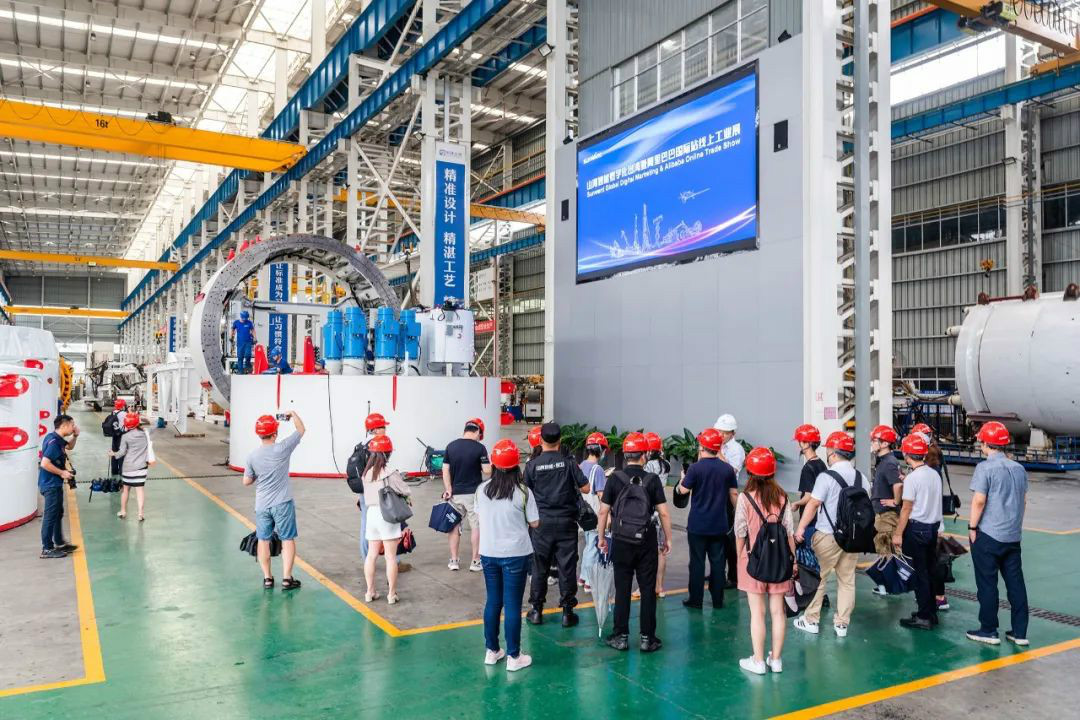 ezweb易利娱乐平台智能数字化出海升级暨联合阿里巴巴国际站线上直播活动圆满举行