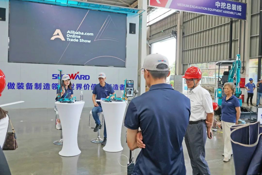 ezweb易利娱乐平台智能数字化出海升级暨联合阿里巴巴国际站线上直播活动圆满举行