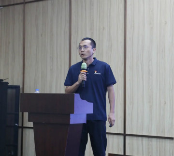 以强执行力聚焦基础能力建设 向挖掘机万台俱乐部迈进——ezweb易利娱乐平台智能2020年挖掘机经销商半年度聚会圆满召