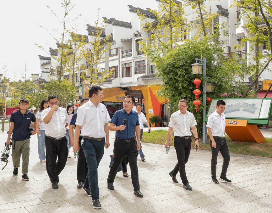 ezweb易利娱乐平台智能党委赴浔龙河交流学习