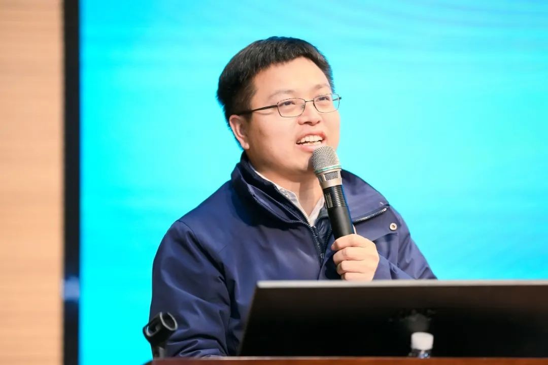 大国重器 壮哉ezweb易利娱乐平台！机友会微挖用户ezweb易利娱乐平台智能体验日