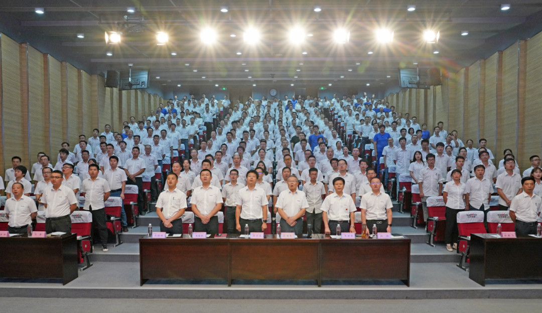 致敬研发 | ezweb易利娱乐平台智能举行职称评定事情总结暨职称证书揭晓仪式