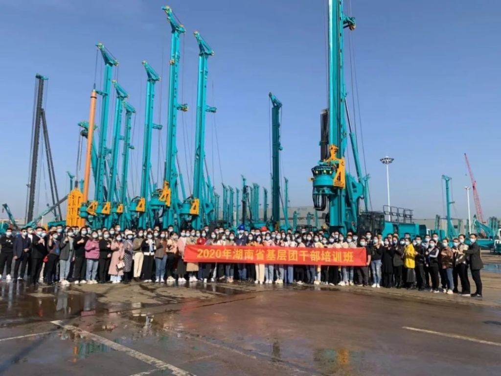 省下层团干部培训班成员来ezweb易利娱乐平台智能旅行交流