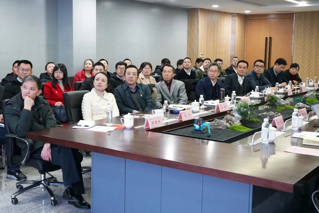 省工信厅青年干部理论学习走进ezweb易利娱乐平台智能