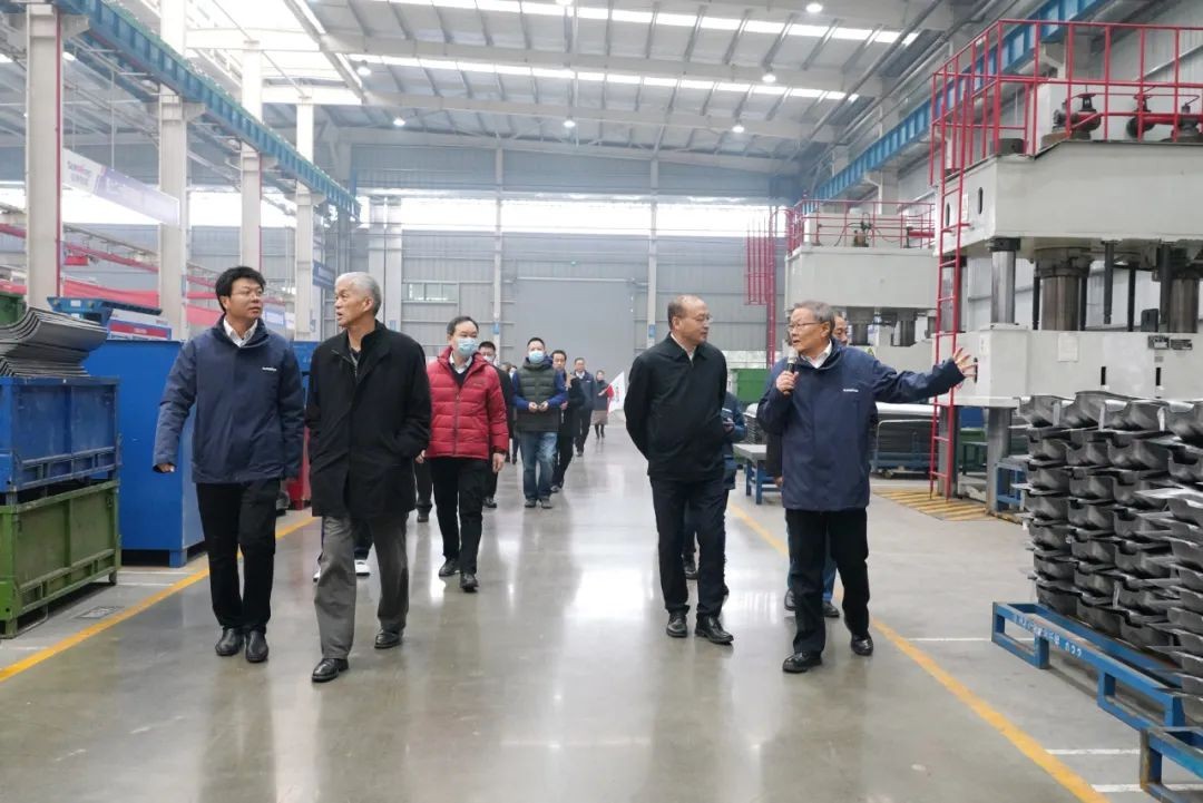 ezweb易利娱乐平台工业城来了500人的旅行团