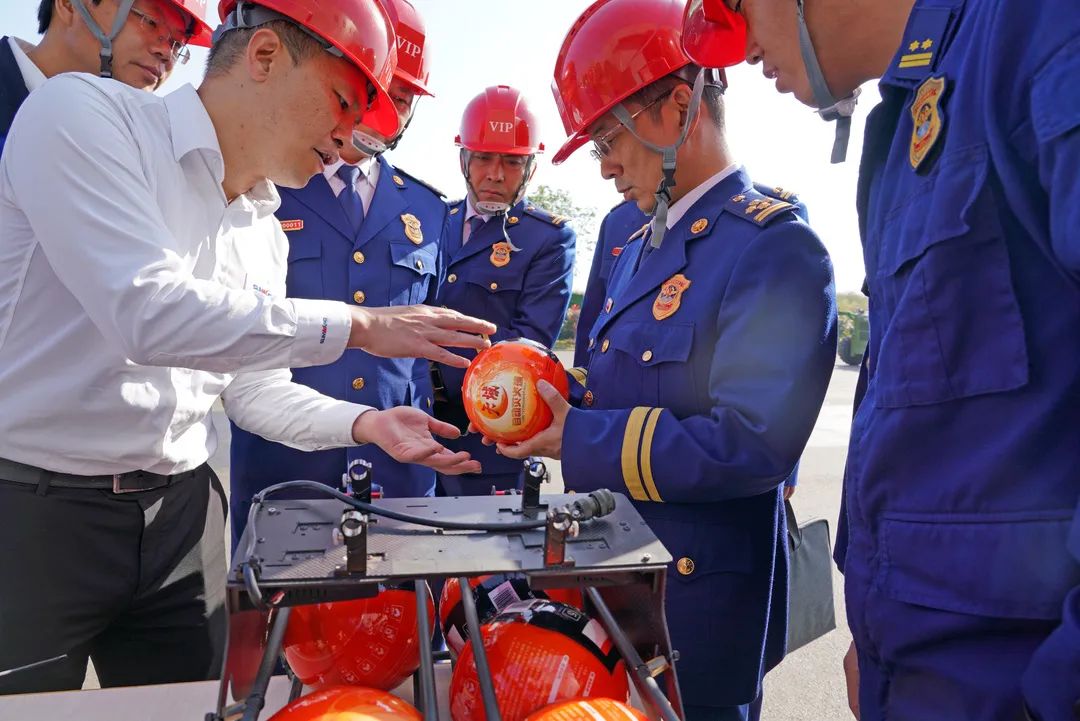 考察无人化妆备 高宁宇到访ezweb易利娱乐平台智能