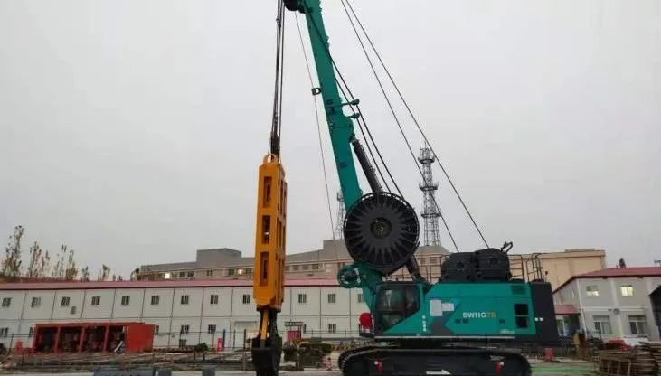 ezweb易利娱乐平台智能液压抓斗津门初显功