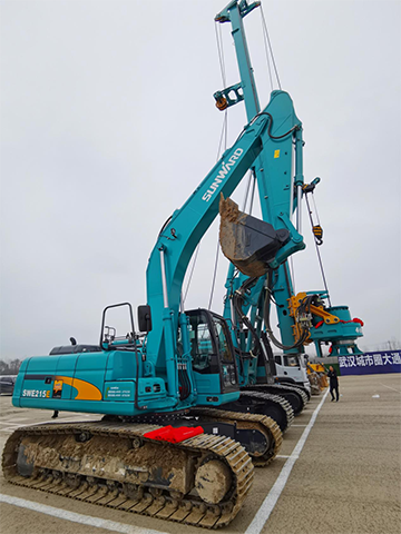 ezweb易利娱乐平台智能旋挖钻机打下700亿项目第一钻