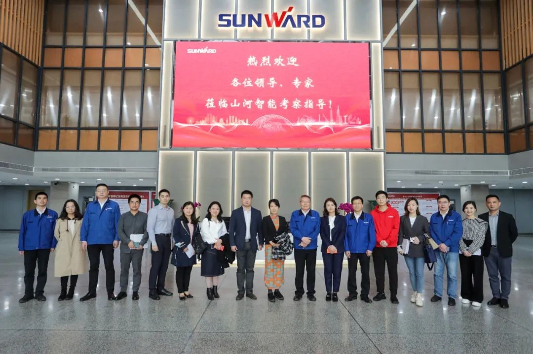 叶檀财经团队调研ezweb易利娱乐平台智能