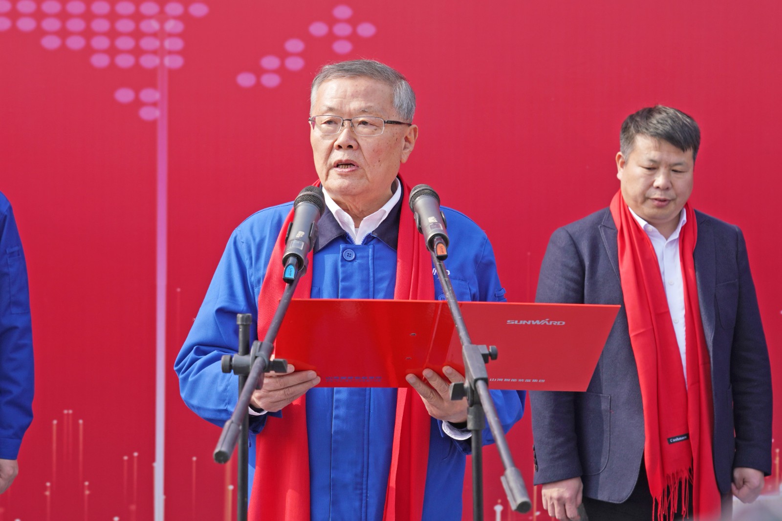 ezweb易利娱乐平台智能价值6亿元装备全球发货仪式火热举行