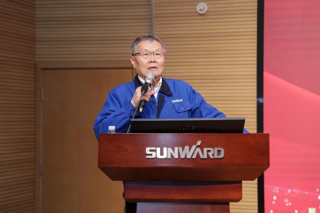 ezweb易利娱乐平台智能中高层干部晚间集中“充电”